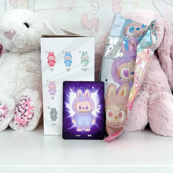 POP MART Big Into Energy Labubu - Luck - Picture 3 of 8